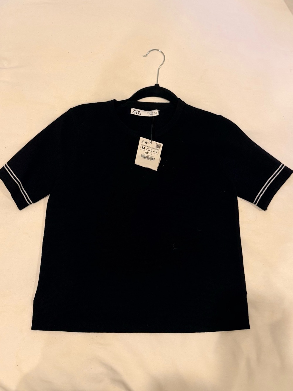 Zara Women Black Short Sleeve sweater  with White Sleeve Trim